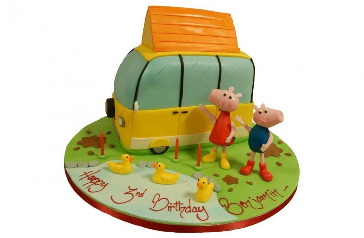 Peppa Pig Caravan Cake